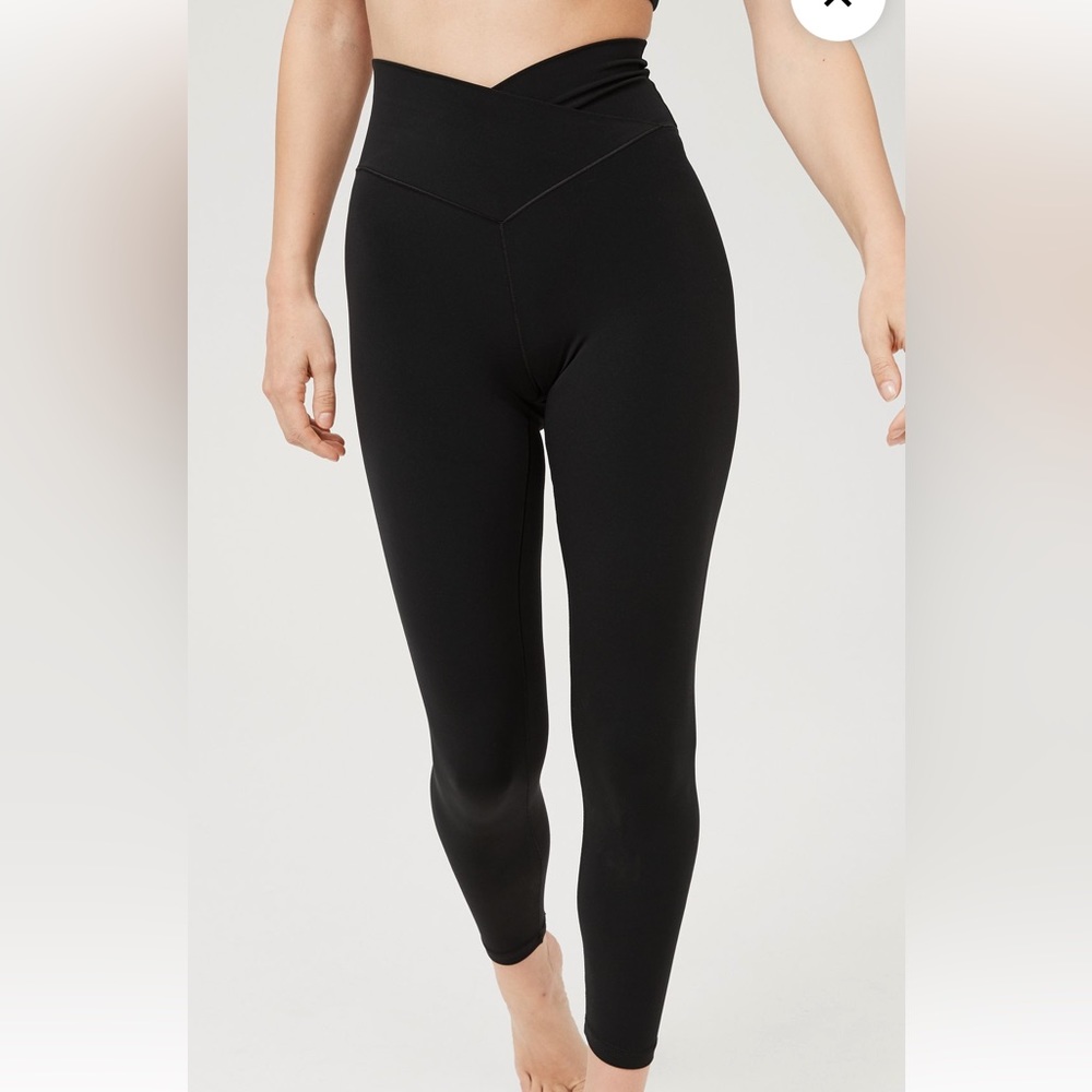AERIE CROSSOVER LEGGINGS!